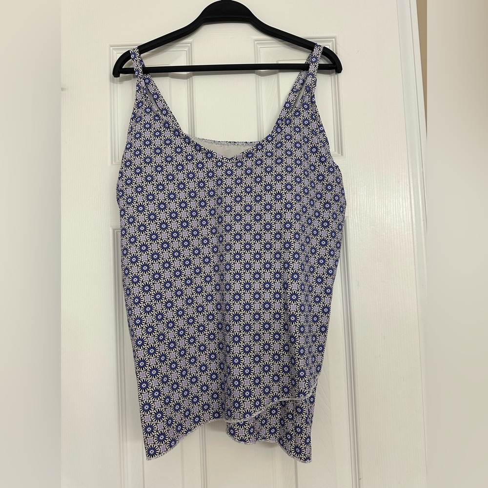 Lands' End
Women's V-Neck Tulip Hem Tankini Swimsuit Top